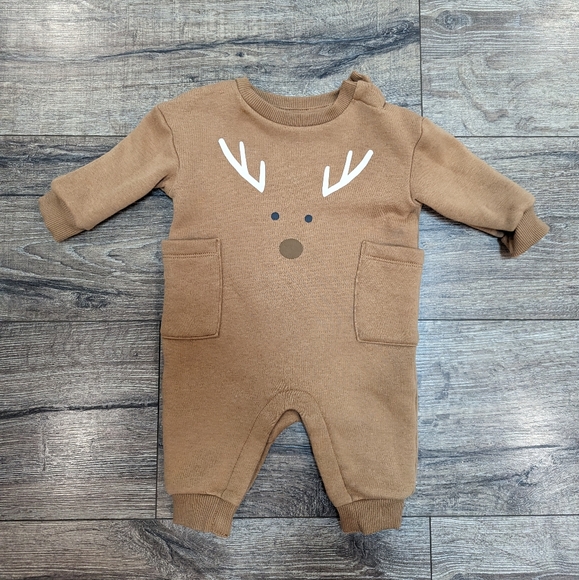 Newborn Romper Reindeer Christmas Outfit One Piece Baby Boy Girl Neutral Tan - Picture 1 of 3